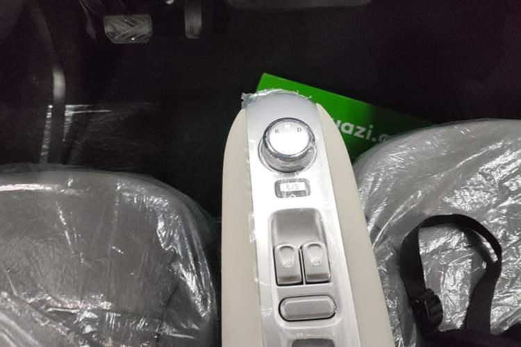 Used CHANGAN NEVO Lumin 2025 205 km Xiangqin Version Gear Lever