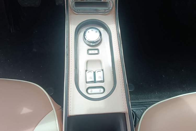 Used CHANGAN NEVO Lumin 2025 205km Refreshing Edition Gear Lever