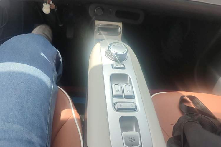 Used CHANGAN NEVO Lumin 2025 205 km Xiangqin Version Gear Lever