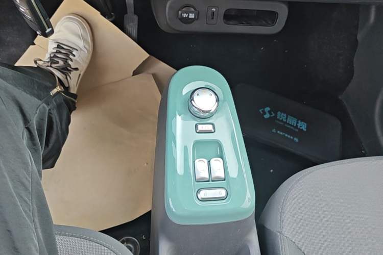 Used CHANGAN NEVO Lumin 2025 205km Refreshing Edition Gear Lever