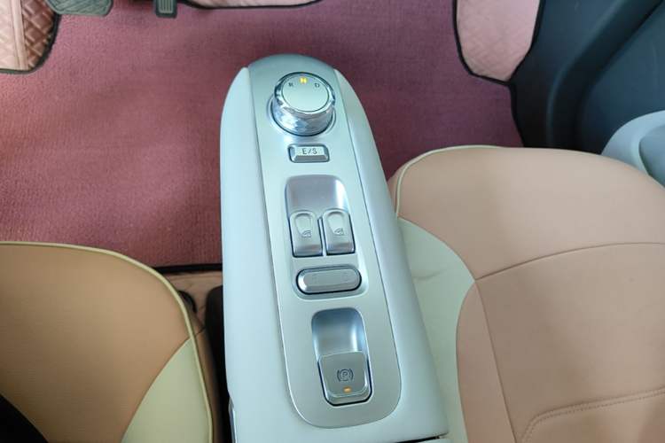 Used CHANGAN NEVO Lumin 2025 205 km Xiangqin Version Gear Lever