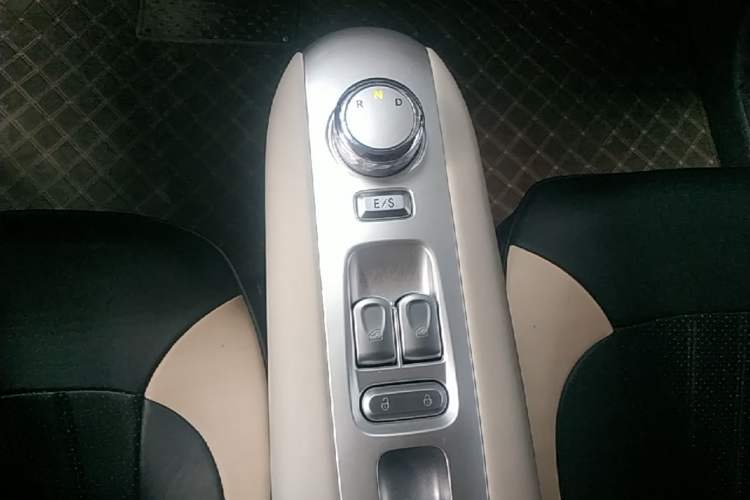 Used CHANGAN NEVO Lumin 2025 205 km Xiangqin Version Gear Lever
