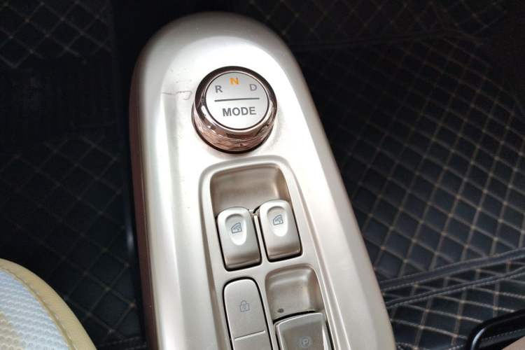 Used CHANGAN NEVO Lumin 2025 205 km Xiangqin Version Gear Lever