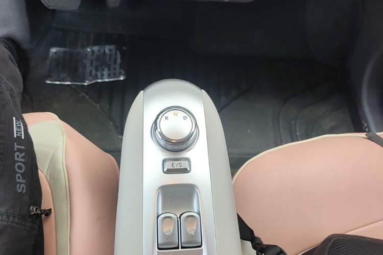 Used CHANGAN NEVO Lumin 2025 205 km Xiangqin Version Gear Lever