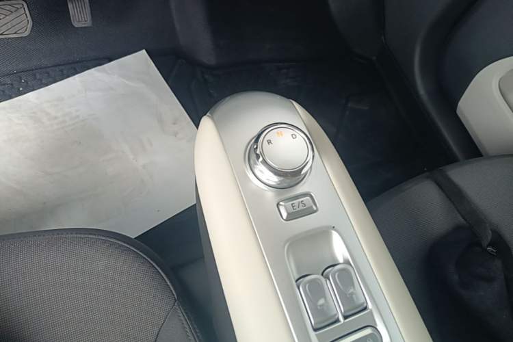 Used CHANGAN NEVO Lumin 2025 205 km Xiangqin Version Gear Lever