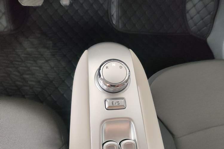 Used CHANGAN NEVO Lumin 2025 205 km Xiangqin Version Gear Lever
