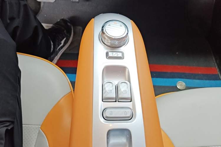 Used CHANGAN NEVO Lumin 2025 301km Honey Dew Edition Gear Lever