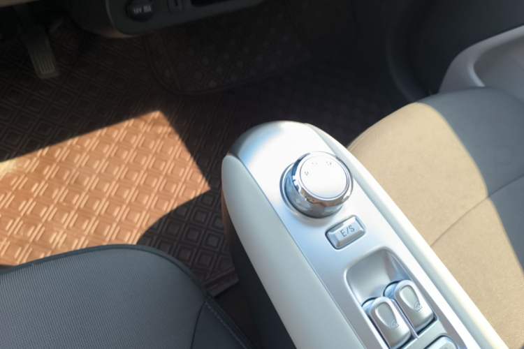 Used CHANGAN NEVO Lumin 2025 205 km Xiangqin Version Gear Lever