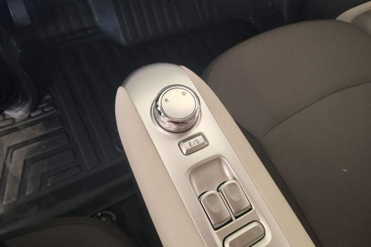 Used CHANGAN NEVO Lumin 2025 205 km Xiangqin Version Gear Lever