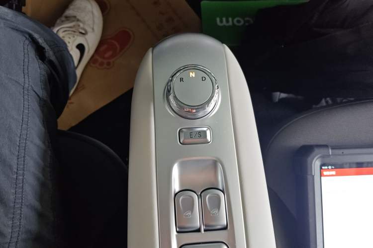 Used CHANGAN NEVO Lumin 2025 205 km Xiangqin Version Gear Lever