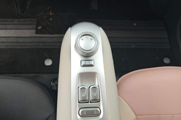 Used CHANGAN NEVO Lumin 2025 205 km Xiangqin Version Gear Lever