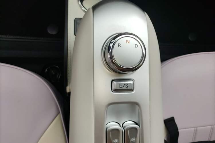 Used CHANGAN NEVO Lumin 2025 205 km Xiangqin Version Gear Lever