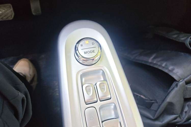 Used CHANGAN NEVO Lumin 2025 205 km Xiangqin Version Gear Lever
