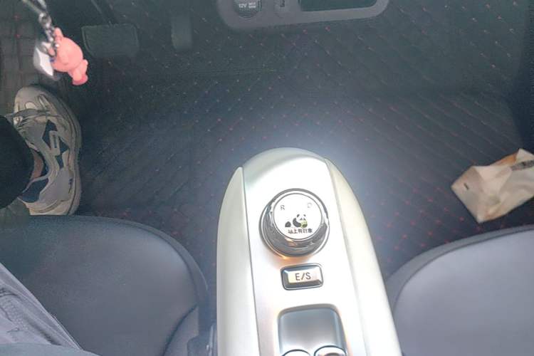 Used CHANGAN NEVO Lumin 2025 301km Cute Baby Edition Gear Lever