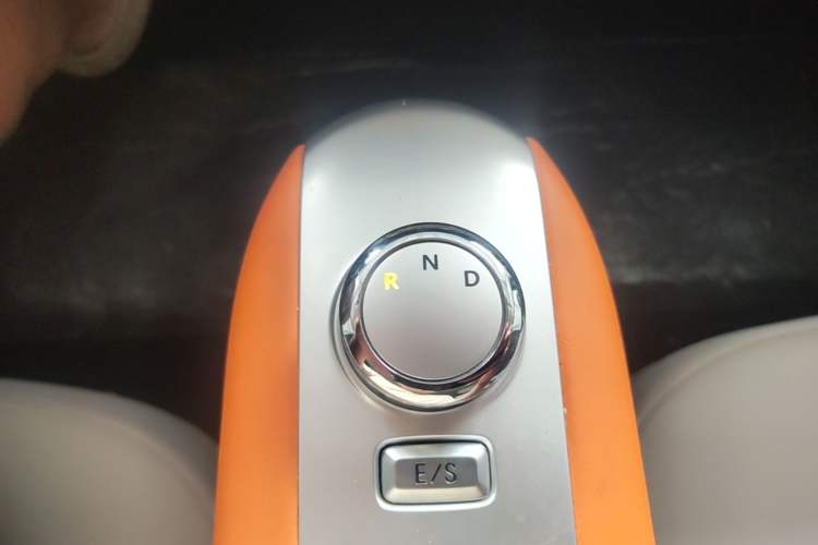 Used CHANGAN NEVO Lumin 2025 301km Honey Dew Edition Gear Lever