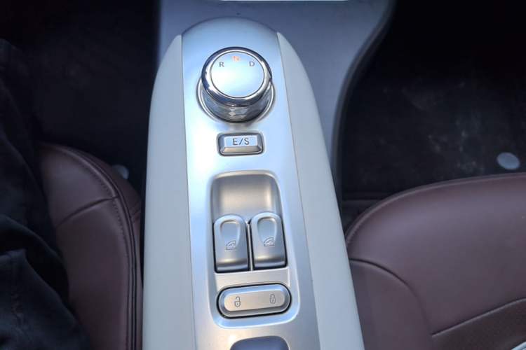 Used CHANGAN NEVO Lumin 2025 205 km Xiangqin Version Gear Lever