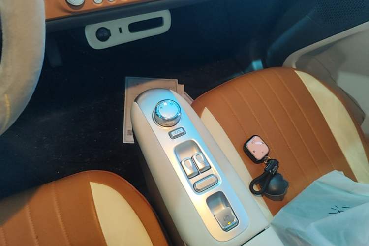 Used CHANGAN NEVO Lumin 2025 205 km Xiangqin Version Gear Lever
