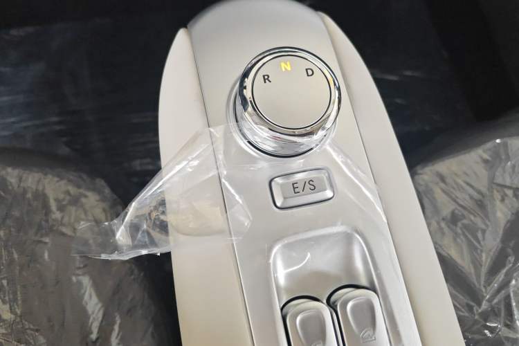 Used CHANGAN NEVO Lumin 2025 205 km Xiangqin Version Gear Lever
