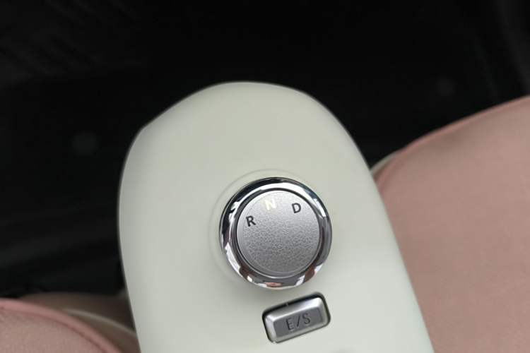Used CHANGAN NEVO Lumin 2025 205 km Xiangqin Version Gear Lever