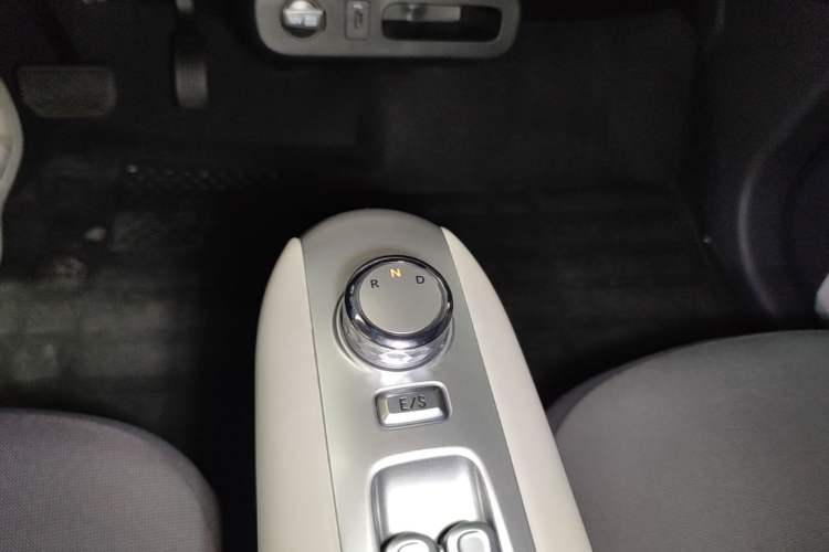 Used CHANGAN NEVO Lumin 2025 205 km Xiangqin Version Gear Lever
