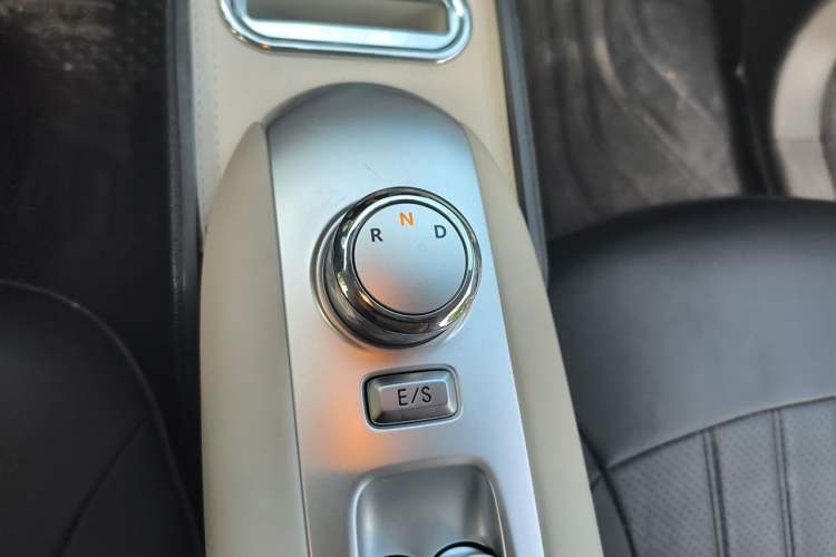 Used CHANGAN NEVO Lumin 2025 205 km Xiangqin Version Gear Lever