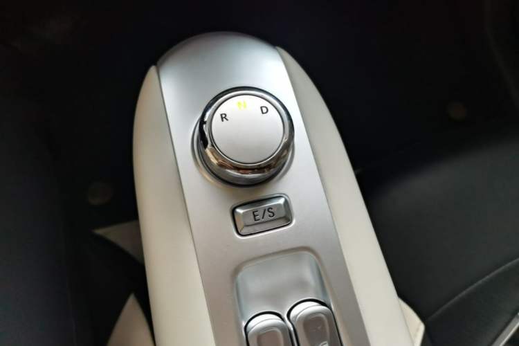 Used CHANGAN NEVO Lumin 2025 205 km Xiangqin Version Gear Lever
