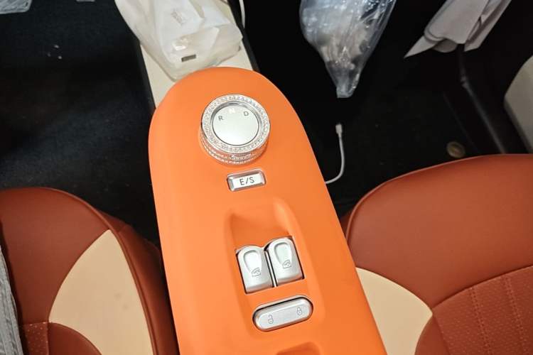 Used CHANGAN NEVO Lumin 2025 205 km Xiangqin Version Gear Lever