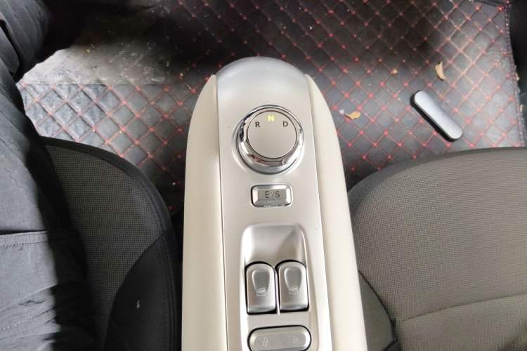 Used CHANGAN NEVO Lumin 2025 205 km Xiangqin Version Gear Lever