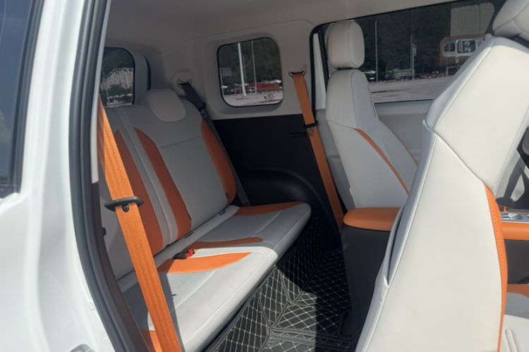 Used CHANGAN NEVO Lumin 2025 301km Honey Dew Edition Headliner