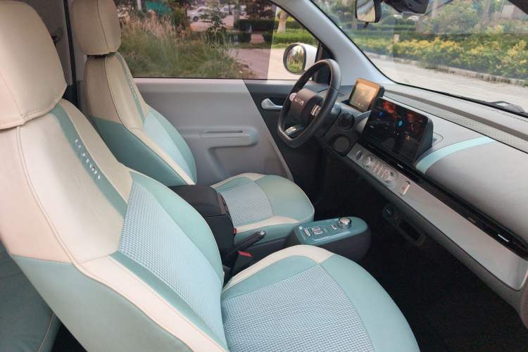 Used CHANGAN NEVO Lumin 2025 205km Refreshing Edition Interior 1