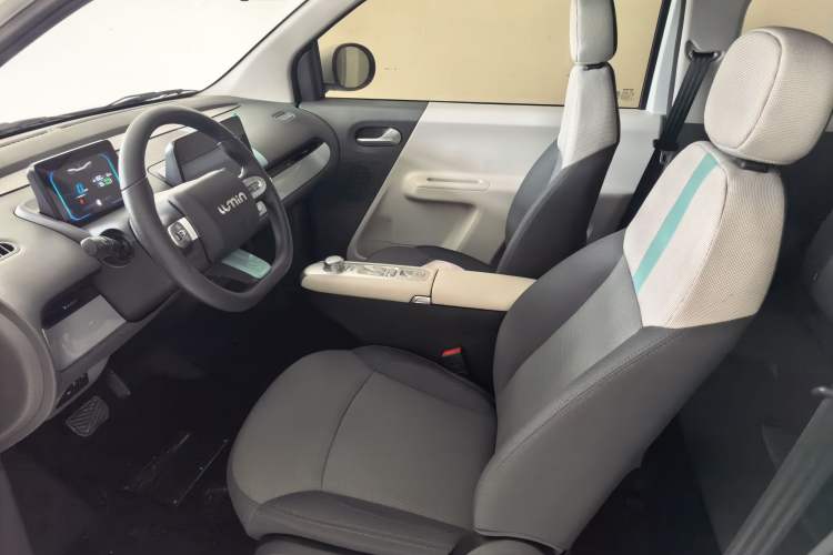 Used CHANGAN NEVO Lumin 2025 205 km Xiangqin Version Interior 1