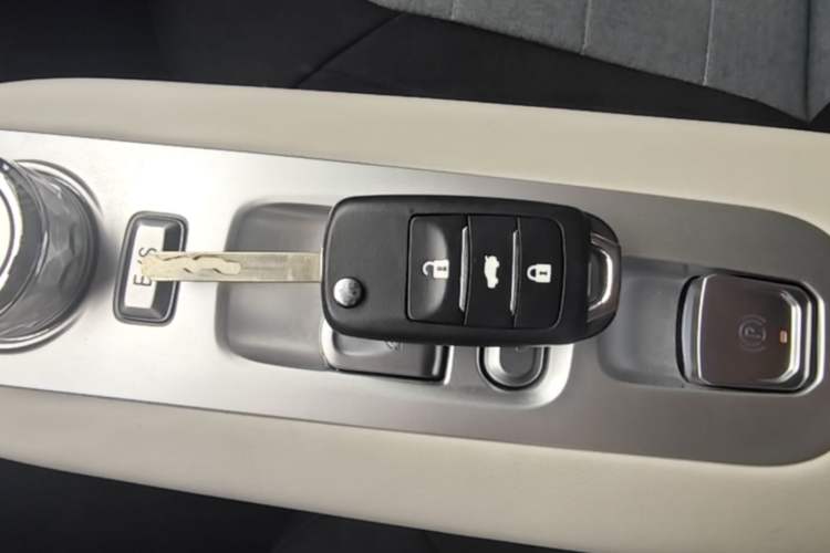 Used CHANGAN NEVO Lumin 2025 205 km Xiangqin Version Interior 1