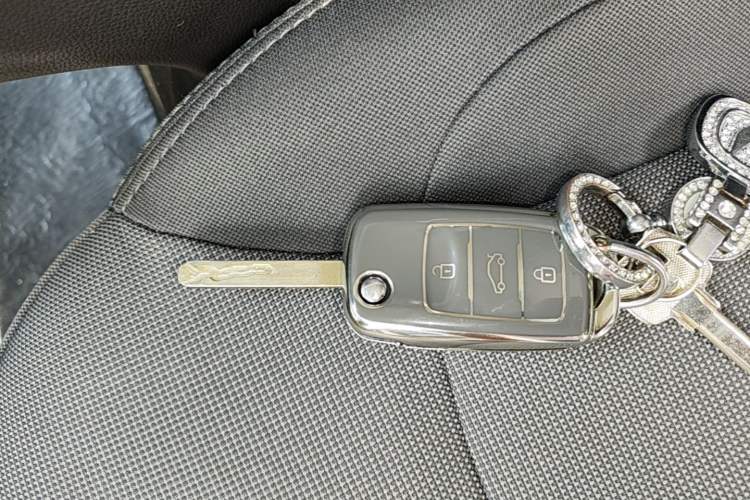 Used CHANGAN NEVO Lumin 2025 205 km Xiangqin Version Interior 1