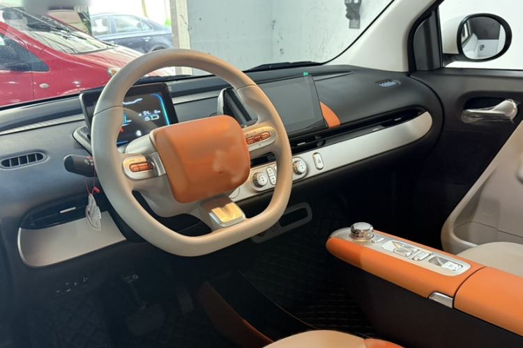 Used CHANGAN NEVO Lumin 2025 301km Honey Dew Edition Interior 1