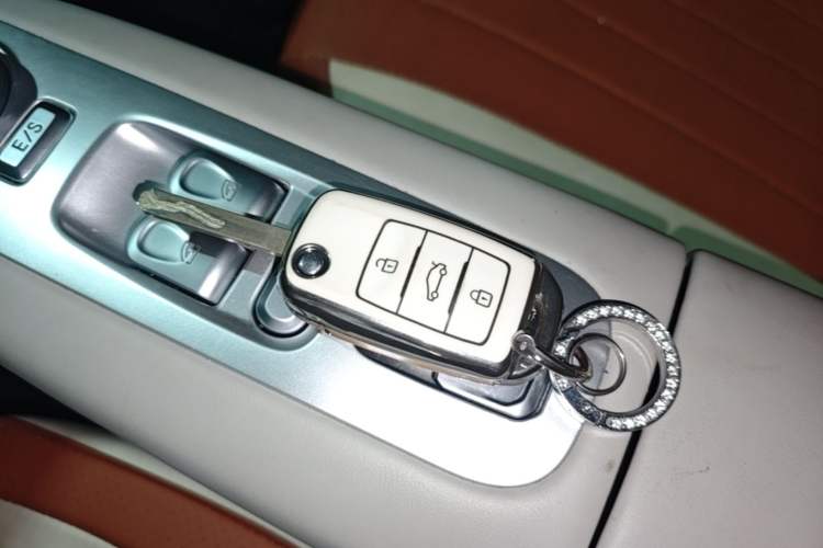 Used CHANGAN NEVO Lumin 2025 205 km Xiangqin Version Interior 1