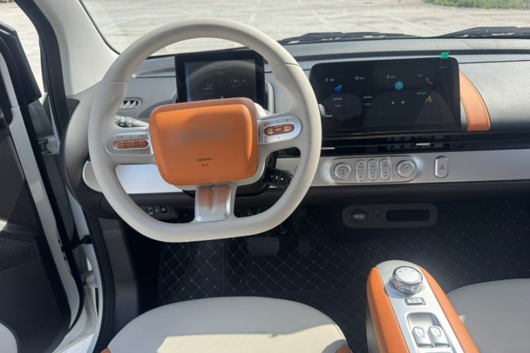 Used CHANGAN NEVO Lumin 2025 301km Honey Dew Edition Interior 11