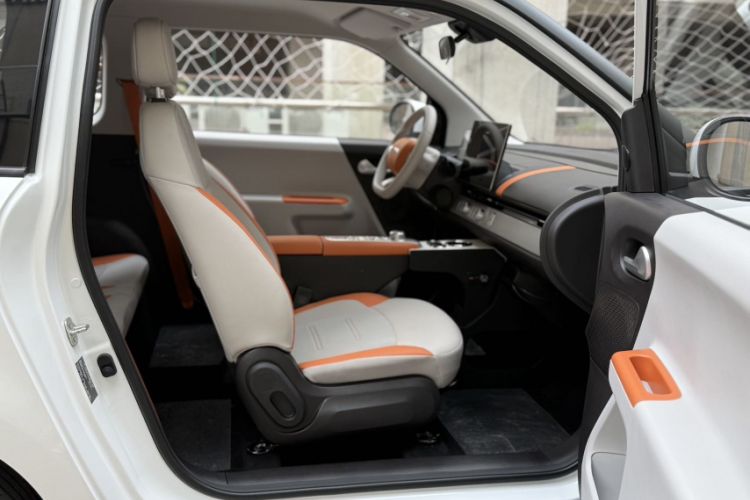 Used CHANGAN NEVO Lumin 2025 301km Honey Dew Edition Interior 2