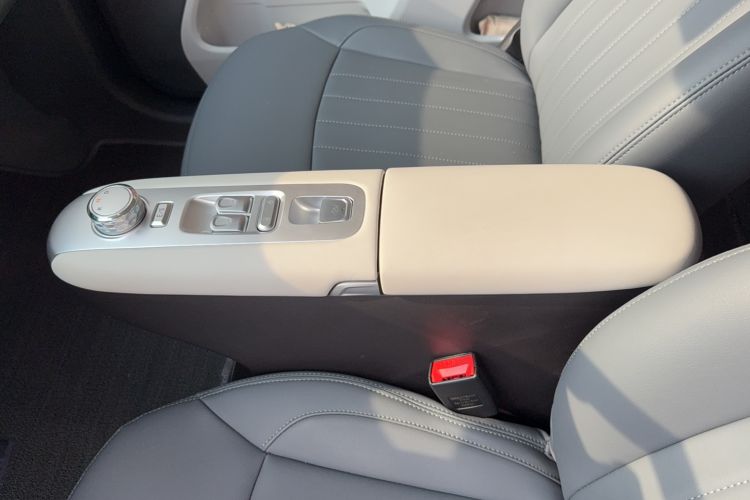 Used CHANGAN NEVO Lumin 2025 205 km Xiangqin Version Interior 3
