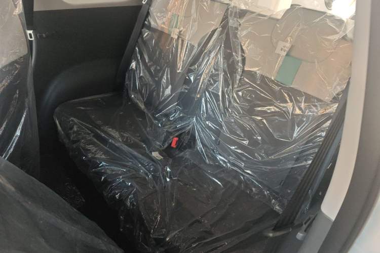 Used CHANGAN NEVO Lumin 2025 205 km Xiangqin Version Interior 4