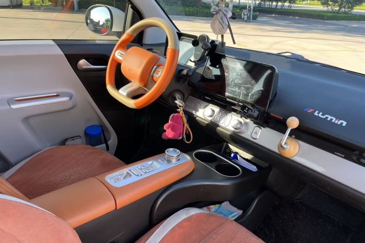 Used CHANGAN NEVO Lumin 2025 301km Honey Dew Edition Interior 4