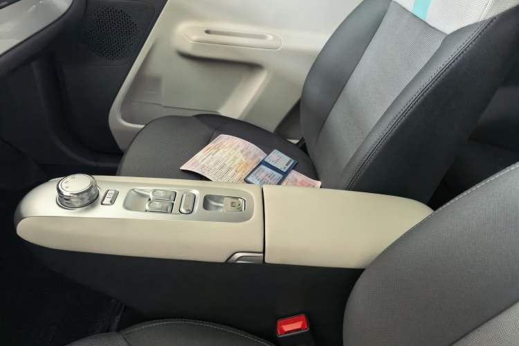 Used CHANGAN NEVO Lumin 2025 205 km Xiangqin Version Interior 5