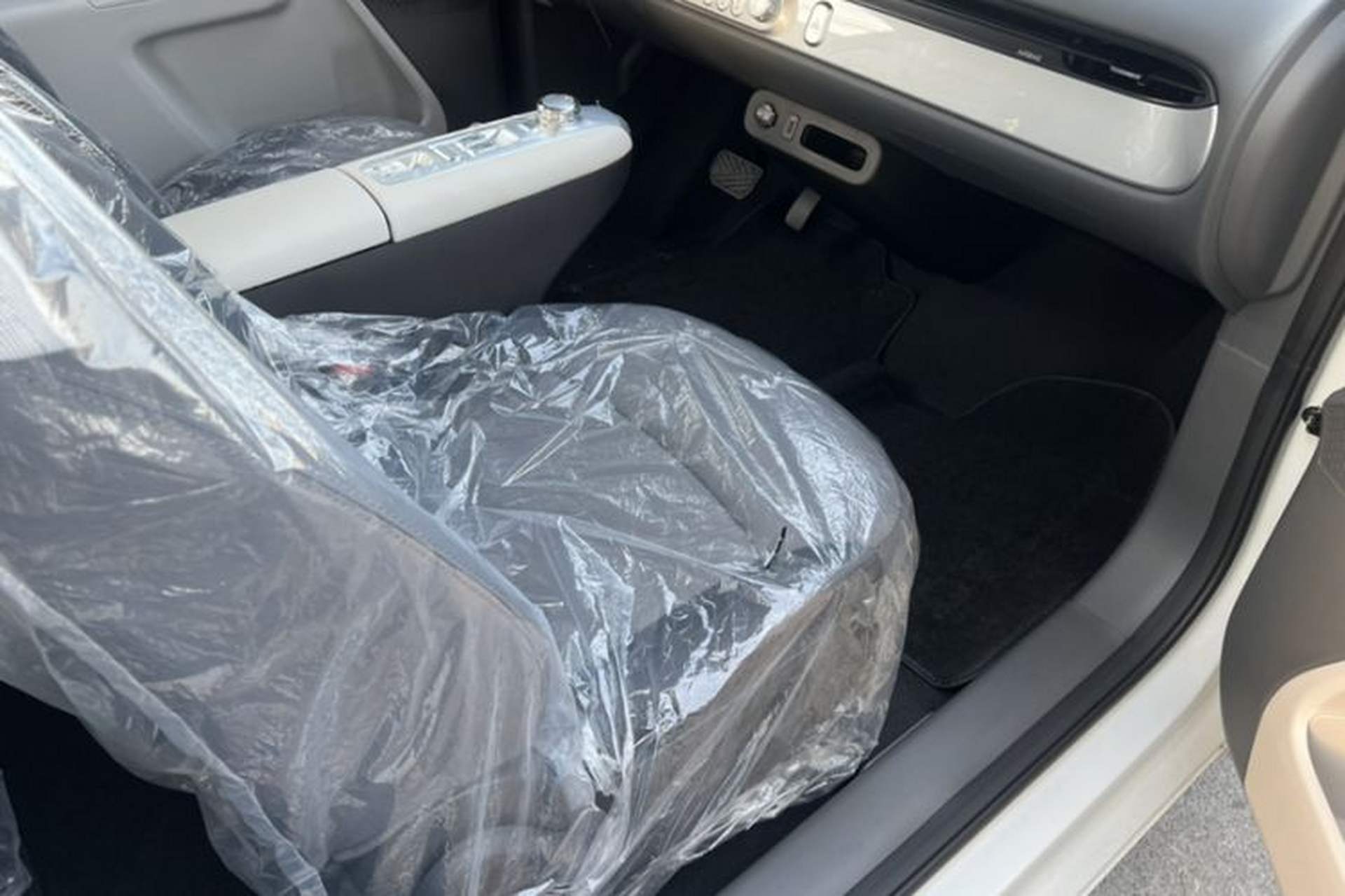 Used CHANGAN NEVO Lumin 2025 205 km Xiangqin Version Interior 8