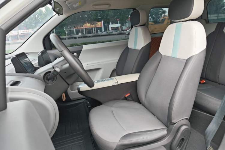 Used CHANGAN NEVO Lumin 2025 205km Refreshing Edition Left Front Seat