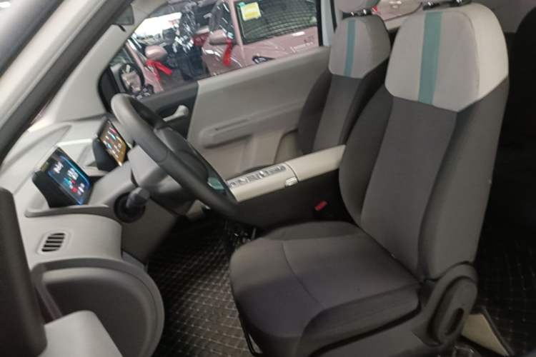 Used CHANGAN NEVO Lumin 2025 205 km Xiangqin Version Left Front Seat