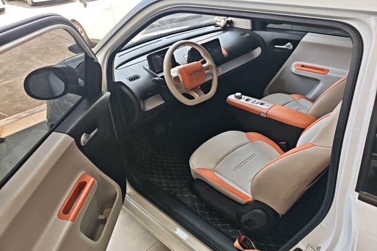 Used CHANGAN NEVO Lumin 2025 301km Honey Dew Edition Left Front Seat