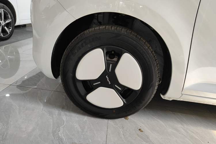 Used CHANGAN NEVO Lumin 2025 301km Honey Dew Edition Left Front Wheel Hub