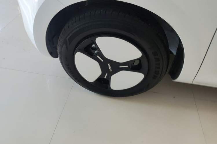 Used CHANGAN NEVO Lumin 2025 205 km Xiangqin Version Left Front Wheel Hub