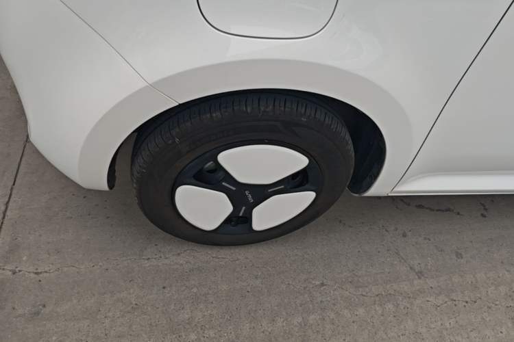 Used CHANGAN NEVO Lumin 2025 301km Honey Dew Edition Left Front Wheel Hub