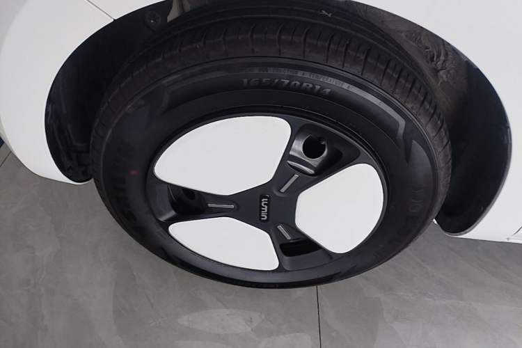 Used CHANGAN NEVO Lumin 2025 205 km Xiangqin Version Left Front Wheel Hub
