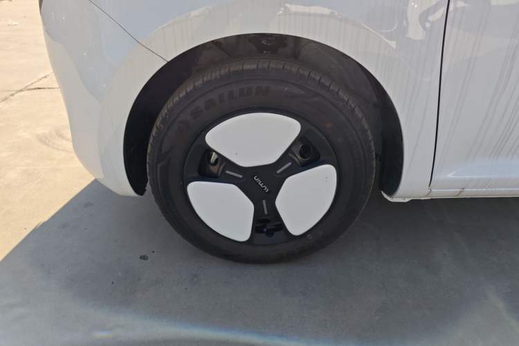 Used CHANGAN NEVO Lumin 2025 205 km Xiangqin Version Left Front Wheel Hub